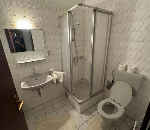Kronberger Haus Oberlaa Konukevi 3*